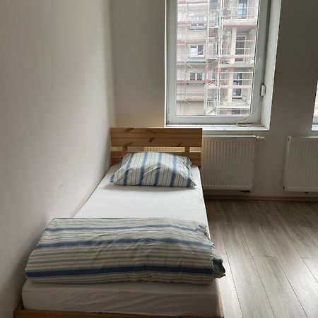 Monteur-Apartment Am Bahnhof Muhlheim am Main Extérieur photo