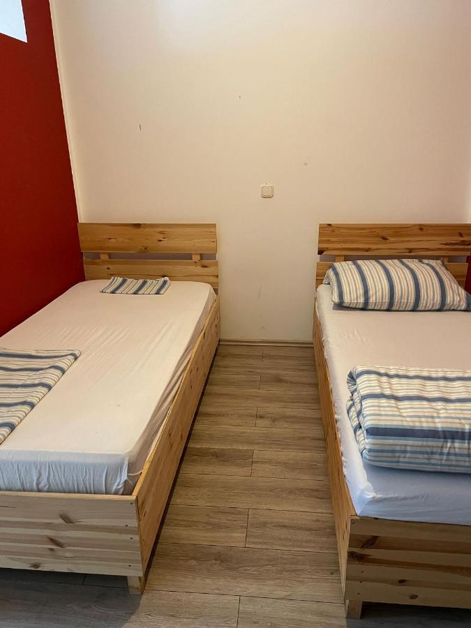 Monteur-Apartment Am Bahnhof Muhlheim am Main Extérieur photo