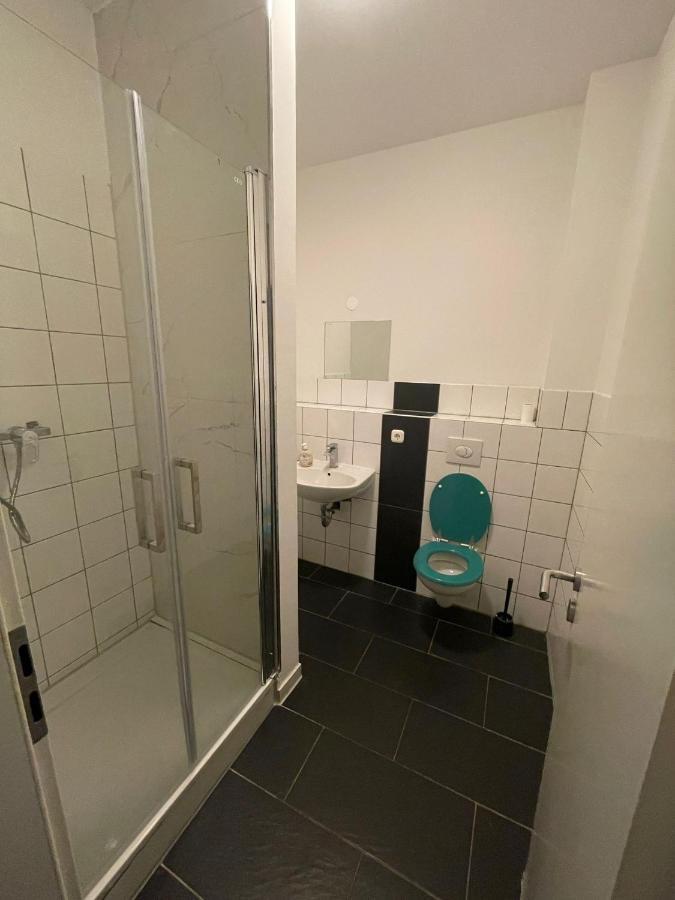 Monteur-Apartment Am Bahnhof Muhlheim am Main Extérieur photo